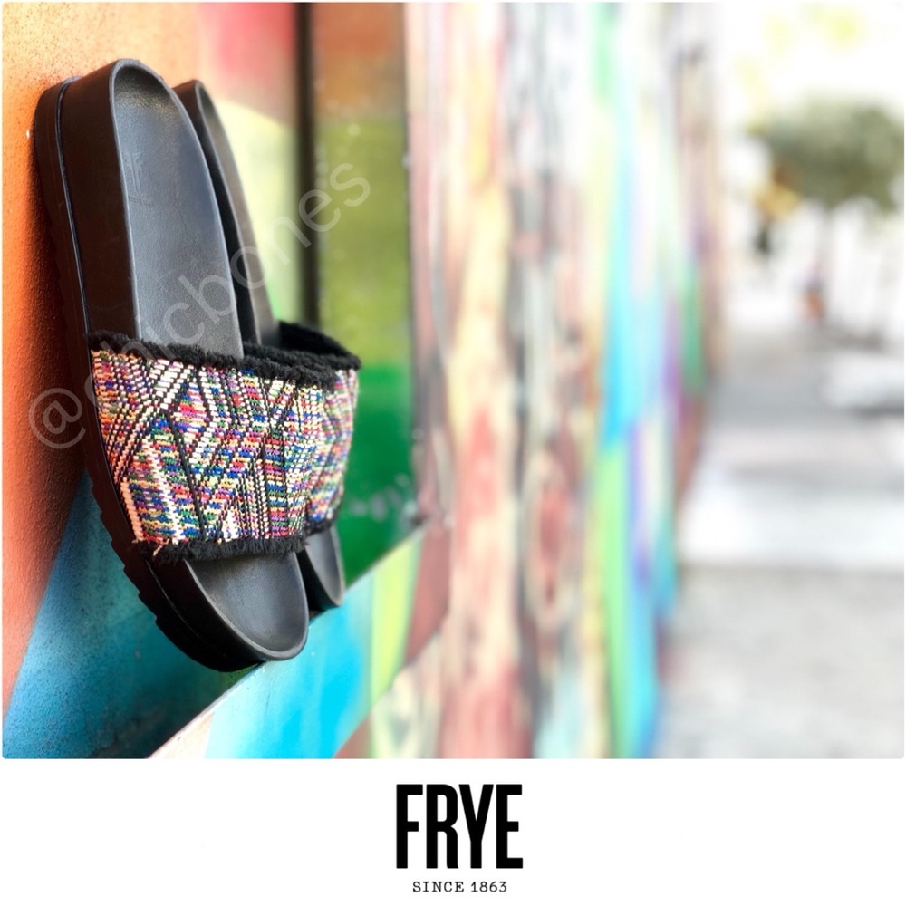 New FRYE Lily Fray Woven Jacquard Slides